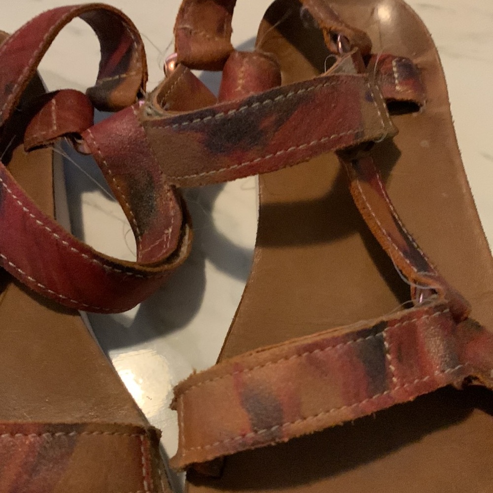 Shoes - Picture 4 of 4